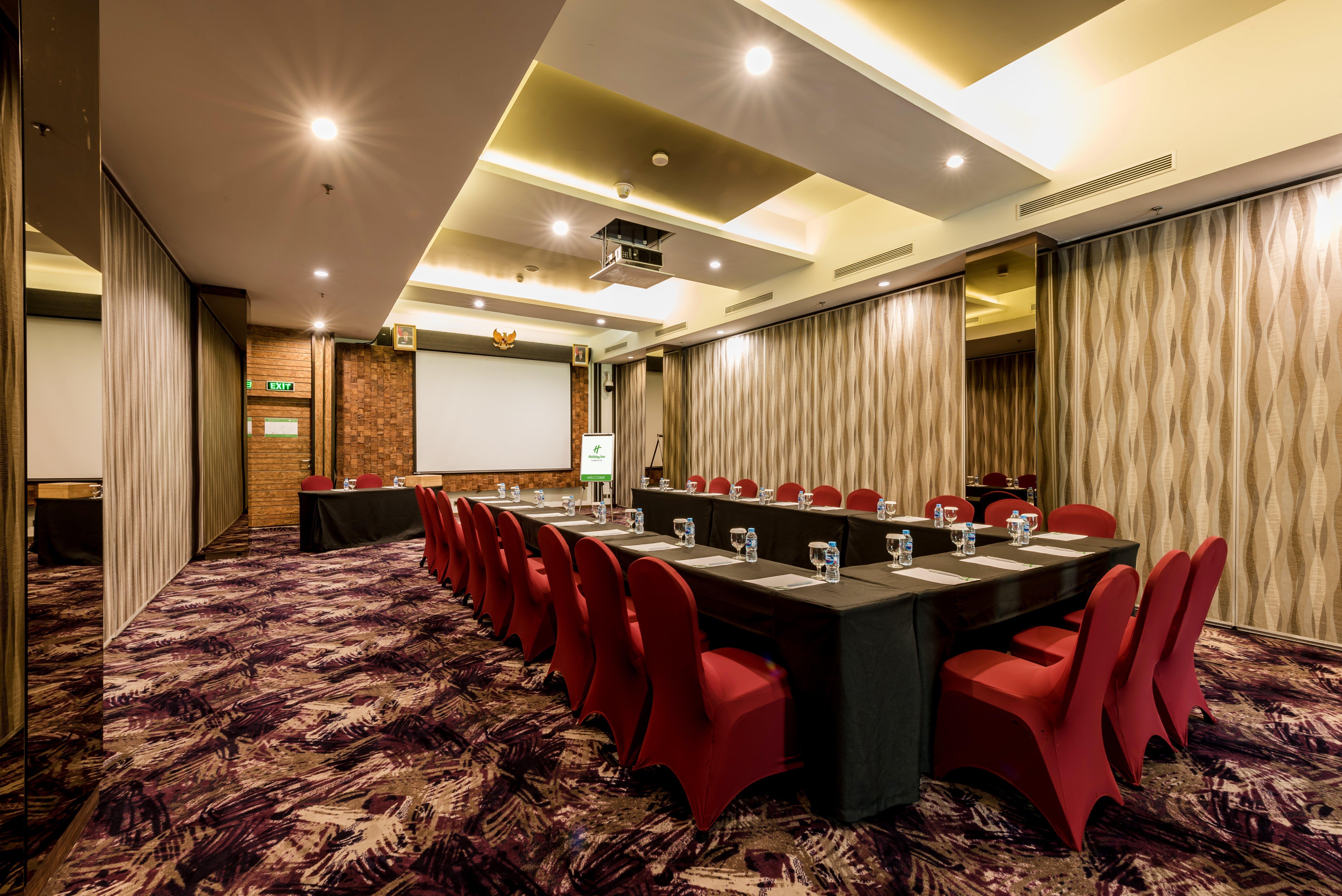 Holiday Inn Cikarang Jababeka By Ihg Exterior foto