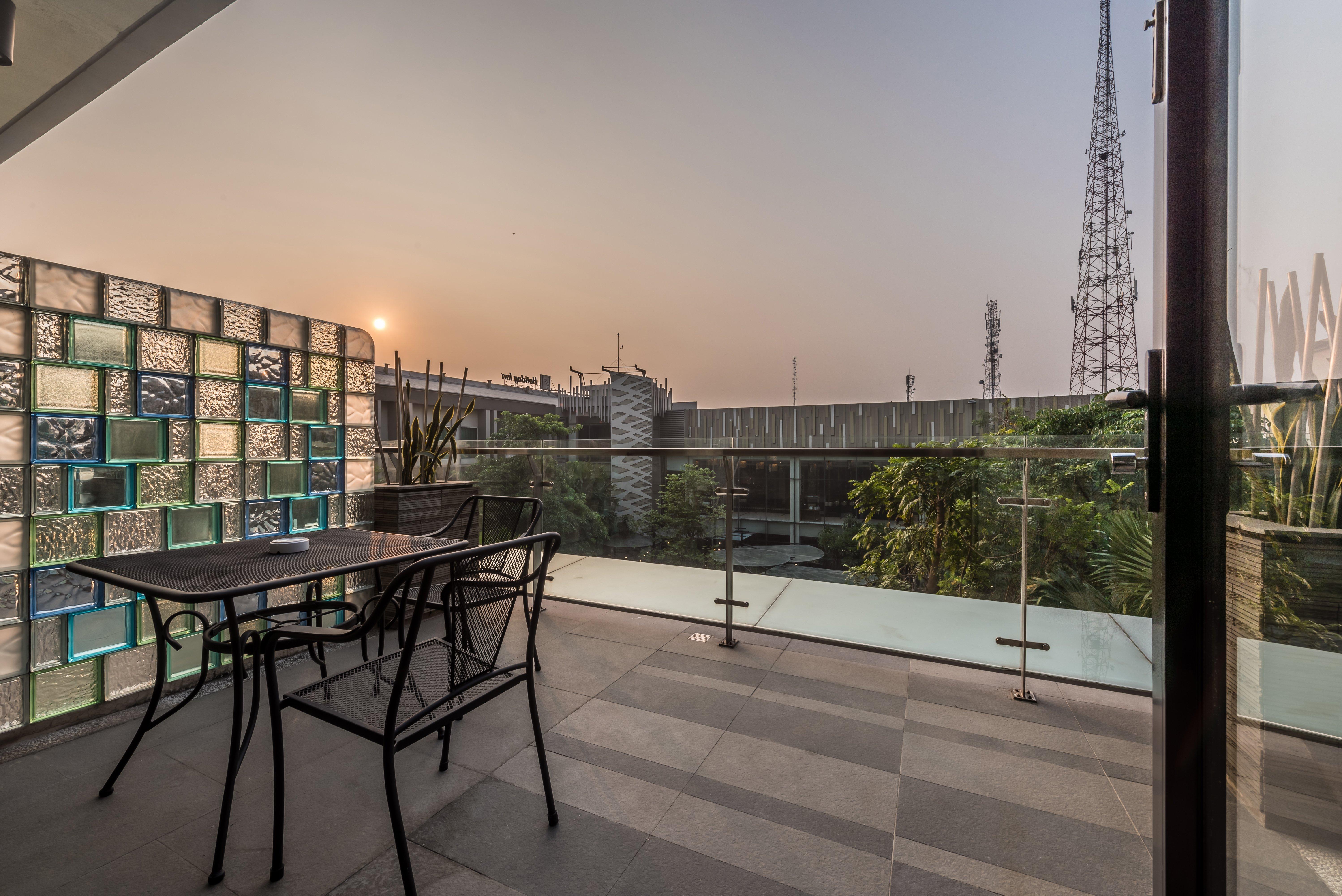 Holiday Inn Cikarang Jababeka By Ihg Exterior foto