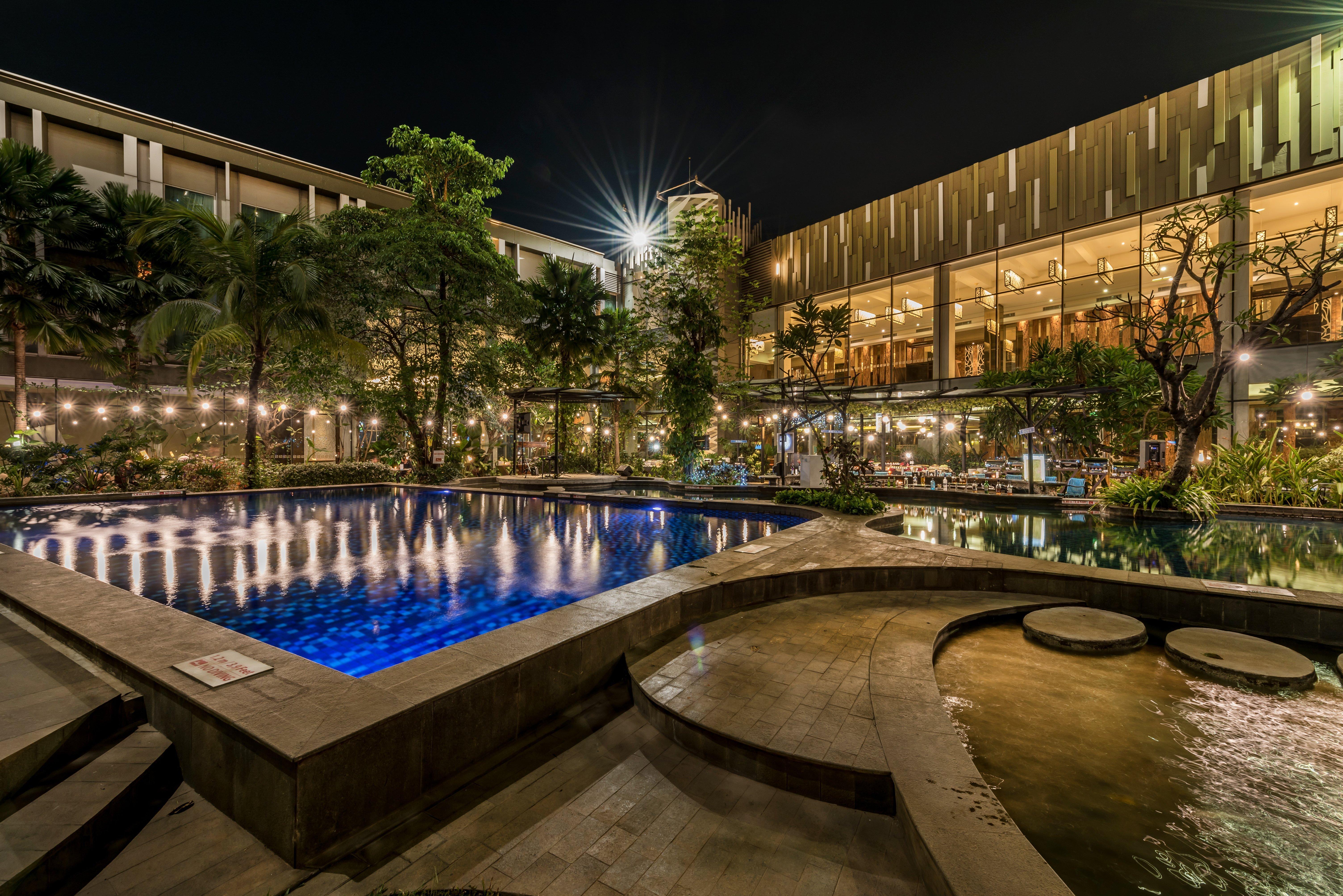 Holiday Inn Cikarang Jababeka By Ihg Exterior foto